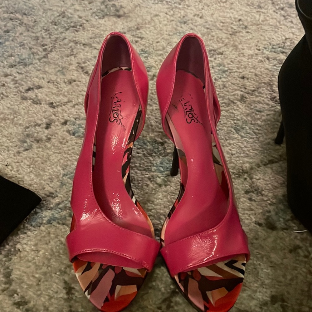 Hot PINK hot pumps